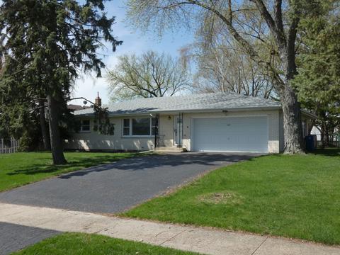 622 Springhill Dr, Roselle, IL 60172 photo 1
