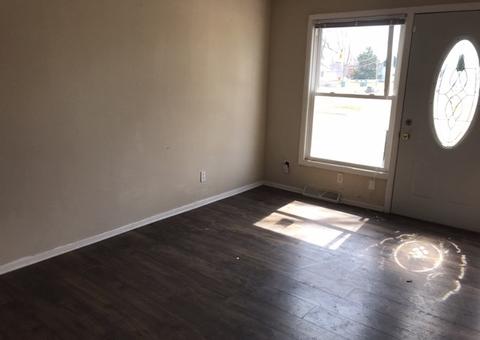 219 E 2nd St, Genoa, IL 60135 photo 5