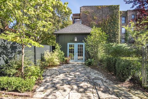 1401 E 56th St, Chicago, IL 60637 photo 16