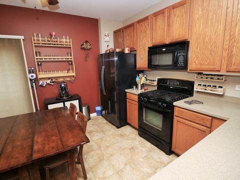2031 Concord Dr, Mchenry, IL 60050 photo 5