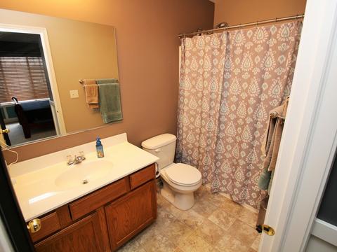 2031 Concord Dr, Mchenry, IL 60050 photo 20