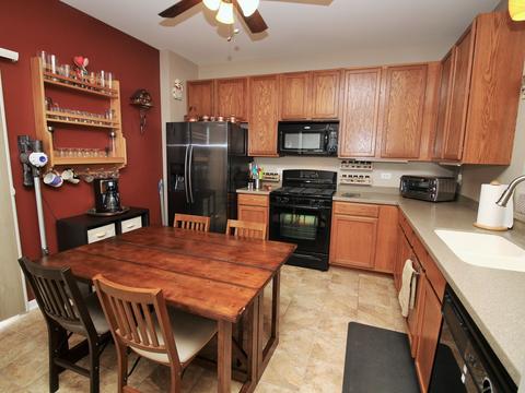 2031 Concord Dr, Mchenry, IL 60050 photo 4