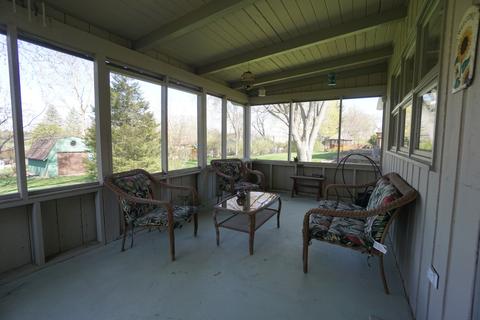 2707 N Sequoia Dr, Mchenry, IL 60051 photo 2