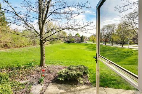 1611 Stonebridge Trl, Wheaton, IL 60189 photo 2