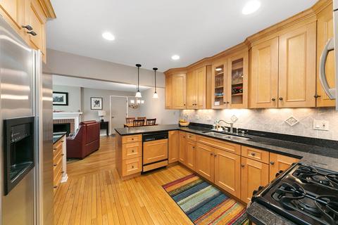 1611 Stonebridge Trl, Wheaton, IL 60189 photo 9