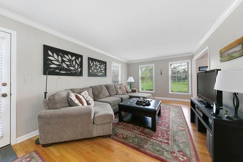 1611 Stonebridge Trl, Wheaton, IL 60189 photo 4