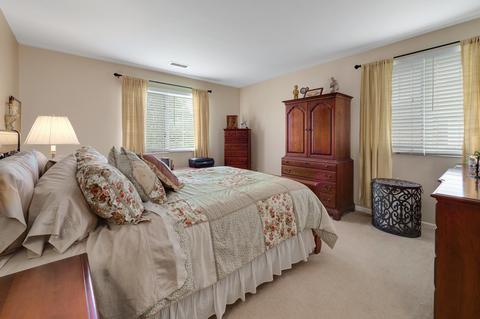 245 Windsor Ln #D, Willowbrook, IL 60527 photo 13