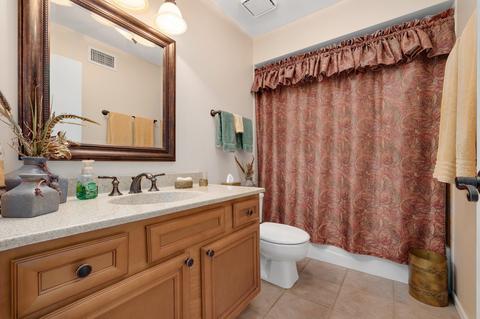 245 Windsor Ln #D, Willowbrook, IL 60527 photo 16