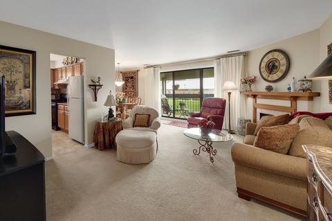 245 Windsor Ln #D, Willowbrook, IL 60527 photo 6