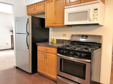 1511 Johnstown Ct, Wheaton, IL 60189 photo 8