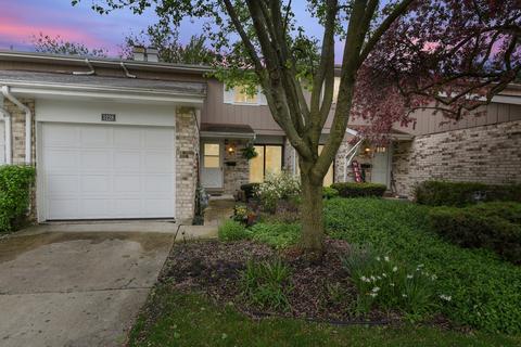 1228 Exeter Ct, Wheaton, IL 60189 photo 1