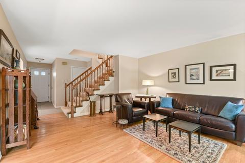 1228 Exeter Ct, Wheaton, IL 60189 photo 6