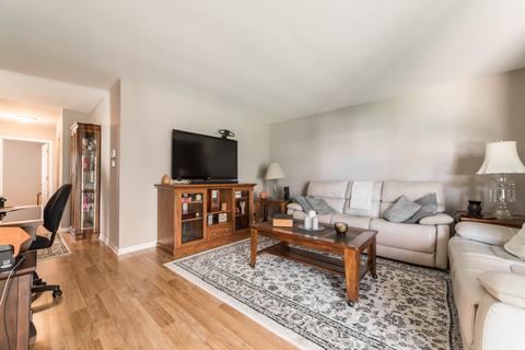 1710 Ida Rd, Hoffman Estates, IL 60169 photo 3