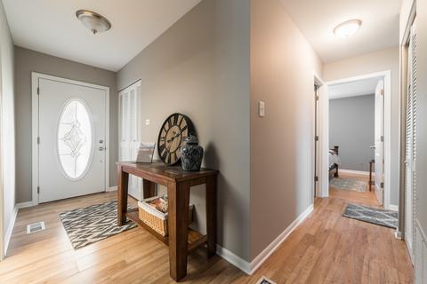 1710 Ida Rd, Hoffman Estates, IL 60169 photo 13