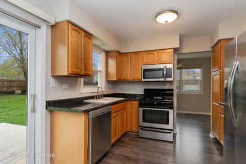 205 Willoway Dr, Naperville, IL 60540 photo 4