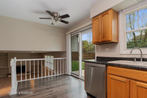 205 Willoway Dr, Naperville, IL 60540 photo 5