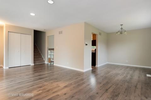 205 Willoway Dr, Naperville, IL 60540 photo 3