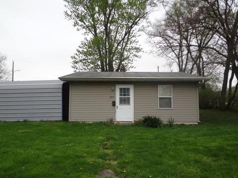 803 E Macon St, Clinton, IL 61727 photo 4