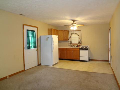 803 E Macon St, Clinton, IL 61727 photo 7