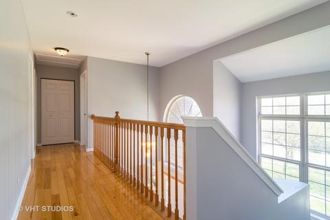 219 Faircroft Rd, Bartlett, IL 60103 photo 10