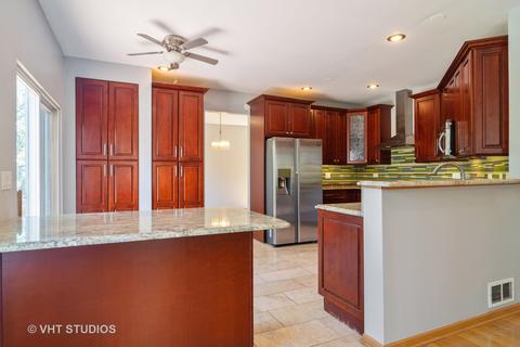 219 Faircroft Rd, Bartlett, IL 60103 photo 5
