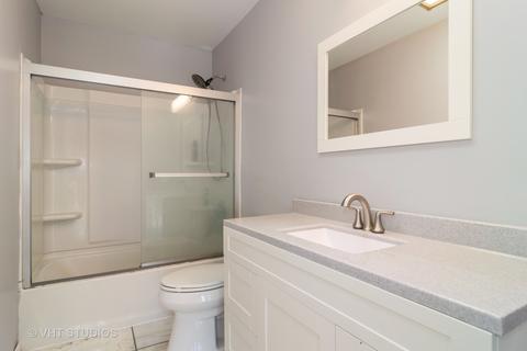 219 Faircroft Rd, Bartlett, IL 60103 photo 16