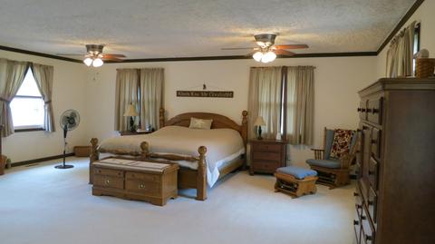 406 E Madison St, Philo, IL 61864 photo 32