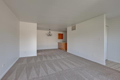 1363 Longacre Ln, Wheeling, IL 60090 photo 8