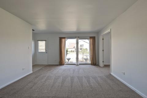 1363 Longacre Ln, Wheeling, IL 60090 photo 9