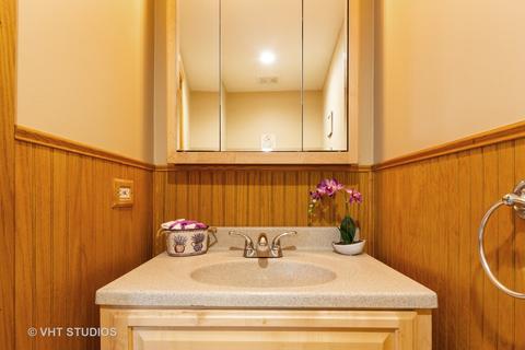 2015 E Wintergreen Ave, Mount Prospect, IL 60056 photo 10