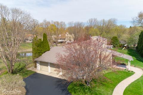 2718 Tichfield Ter, Johnsburg, IL 60051 photo 4