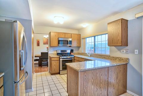 965 Baltusrol Dr, Elgin, IL 60123 photo 3