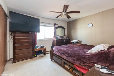 1329 Sebring Cir, Elgin, IL 60120 photo 8