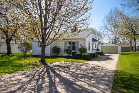 210 Sandy Ln, Plano, IL 60545 photo 3