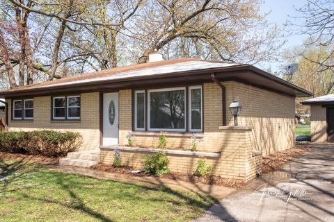 1480 Molitor Rd, Aurora, IL 60505 photo 2