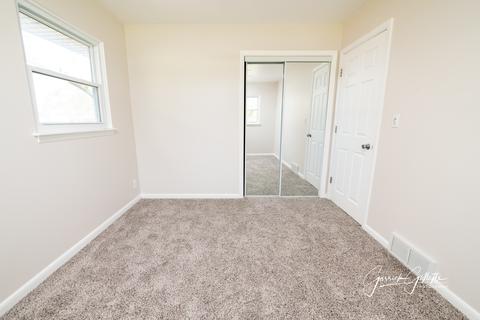 1480 Molitor Rd, Aurora, IL 60505 photo 13