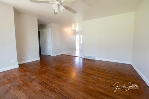 1480 Molitor Rd, Aurora, IL 60505 photo 3
