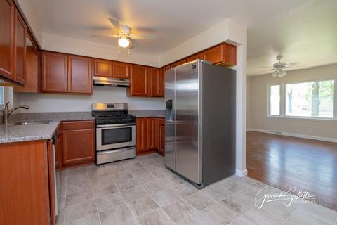 1480 Molitor Rd, Aurora, IL 60505 photo 10