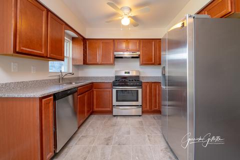 1480 Molitor Rd, Aurora, IL 60505 photo 8
