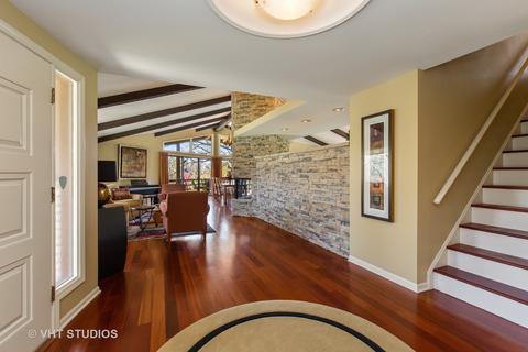 11 N054 Flagpole Ct, Elgin, IL 60124 photo 2