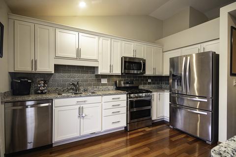 110 Commons Ct, Wheeling, IL 60090 photo 5