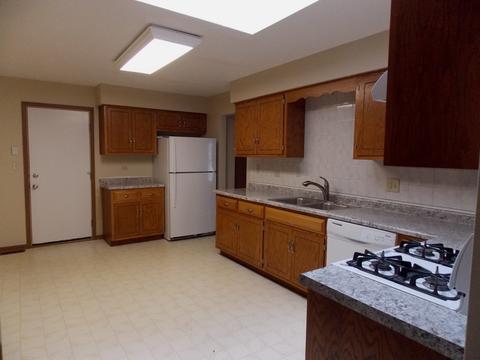 1901 Chestnut Hill Rd, Plainfield, IL 60586 photo 2