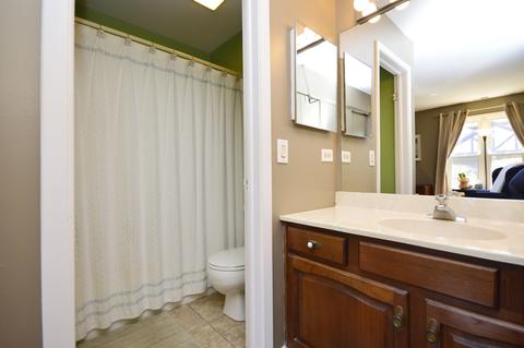 178 Grove Ave #A, Des Plaines, IL 60016 photo 14