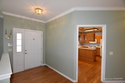 118 Deer Run Ln, Elgin, IL 60120 photo 8
