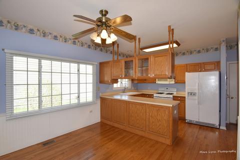 118 Deer Run Ln, Elgin, IL 60120 photo 9