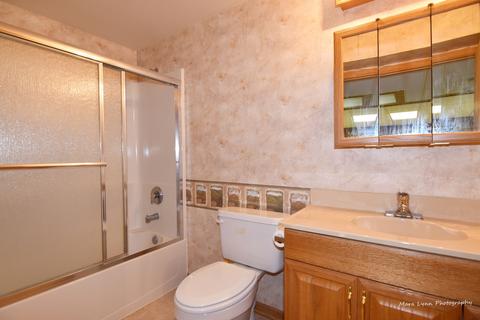 118 Deer Run Ln, Elgin, IL 60120 photo 19