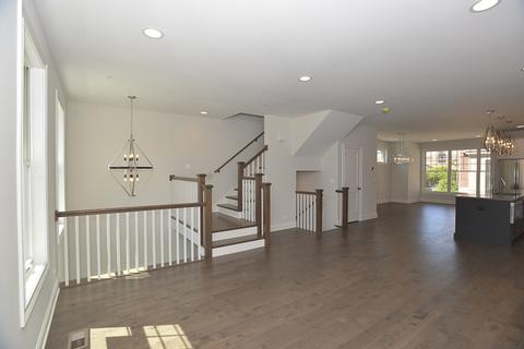 170 S Washington St, Wheaton, IL 60187 photo 10