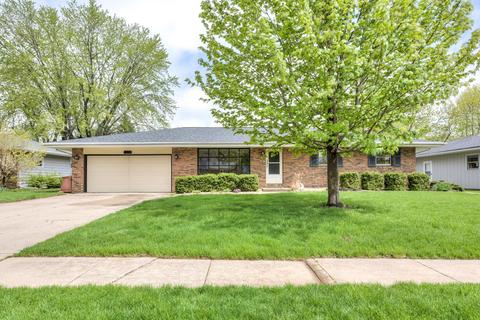 114 Riss Dr, Normal, IL 61761 photo 2