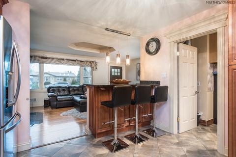 7734 W 81st Pl, Bridgeview, IL 60455 photo 5