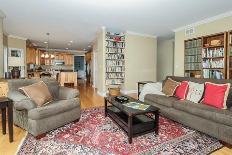 40 W570 Stonecrest Dr, Elgin, IL 60124 photo 8